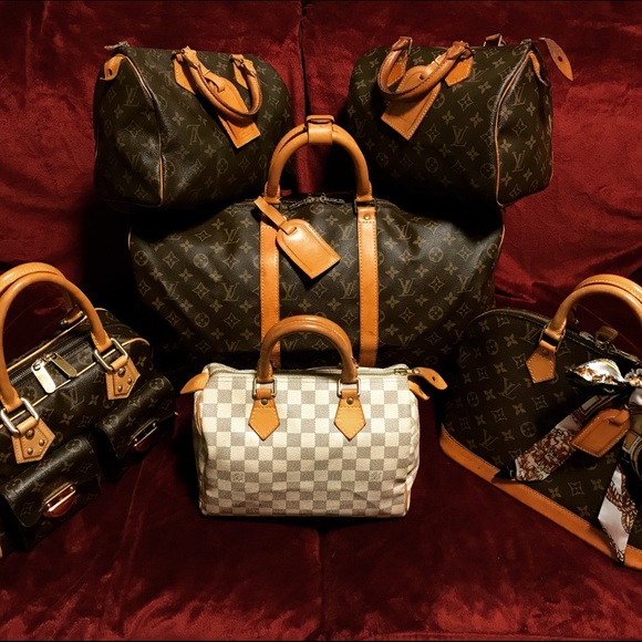 Meet your Posher Team  ♥️ - Picture 1 of 5